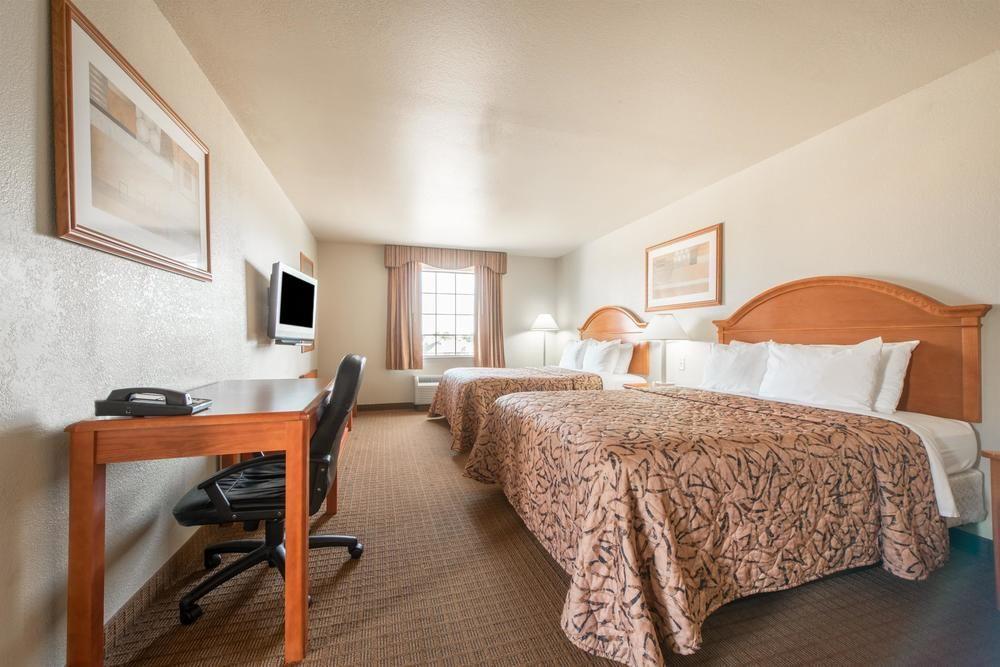 Days Inn & Suites By Wyndham Wichita Falls Kültér fotó